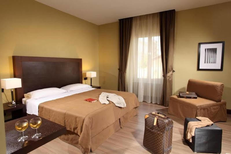 Hotel Boutique Nazionale Rome Bagian luar foto
