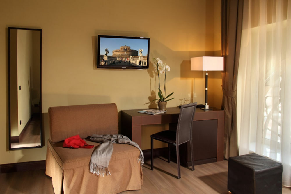 Hotel Boutique Nazionale Rome Bagian luar foto